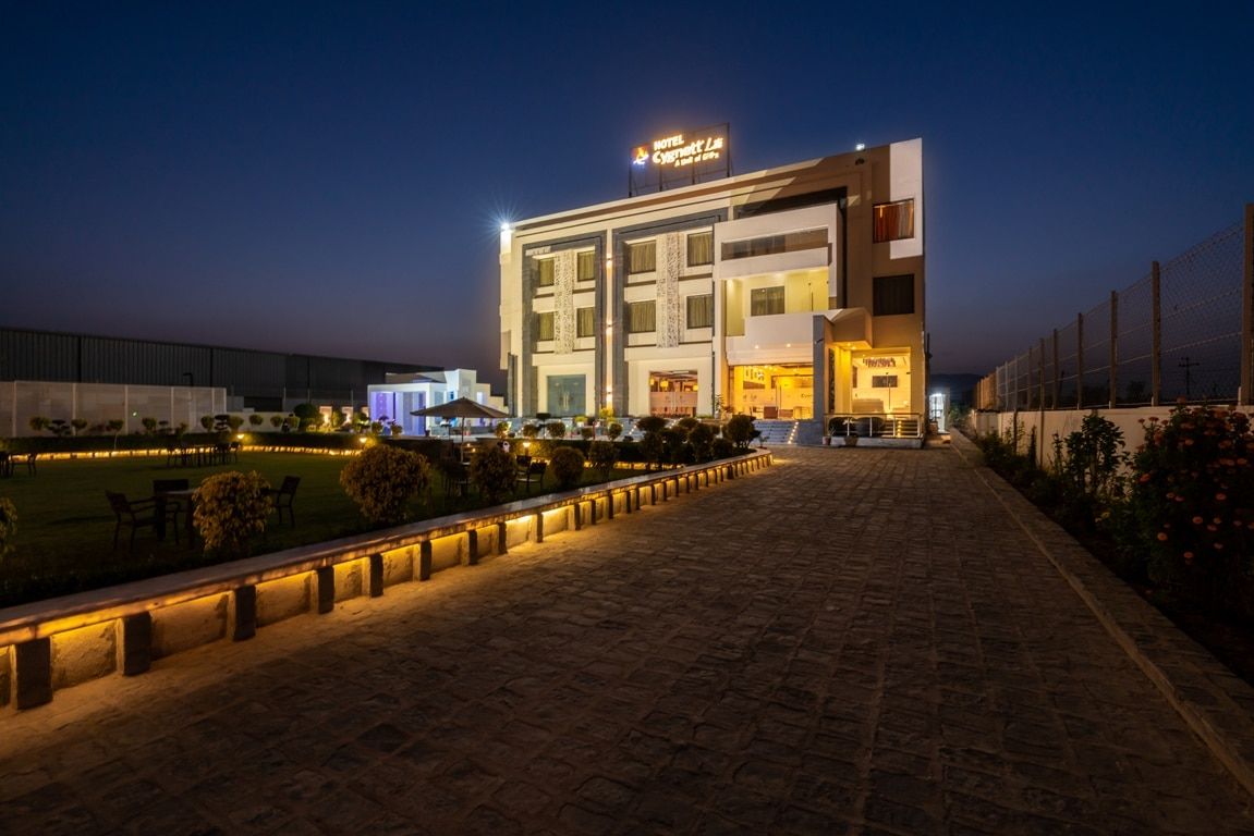 Hotel Exterior