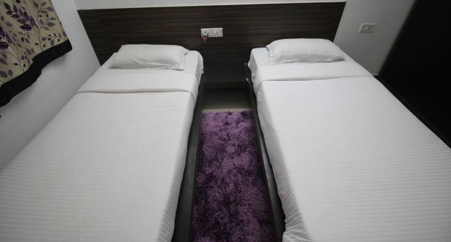 undefined Urban Stay 5