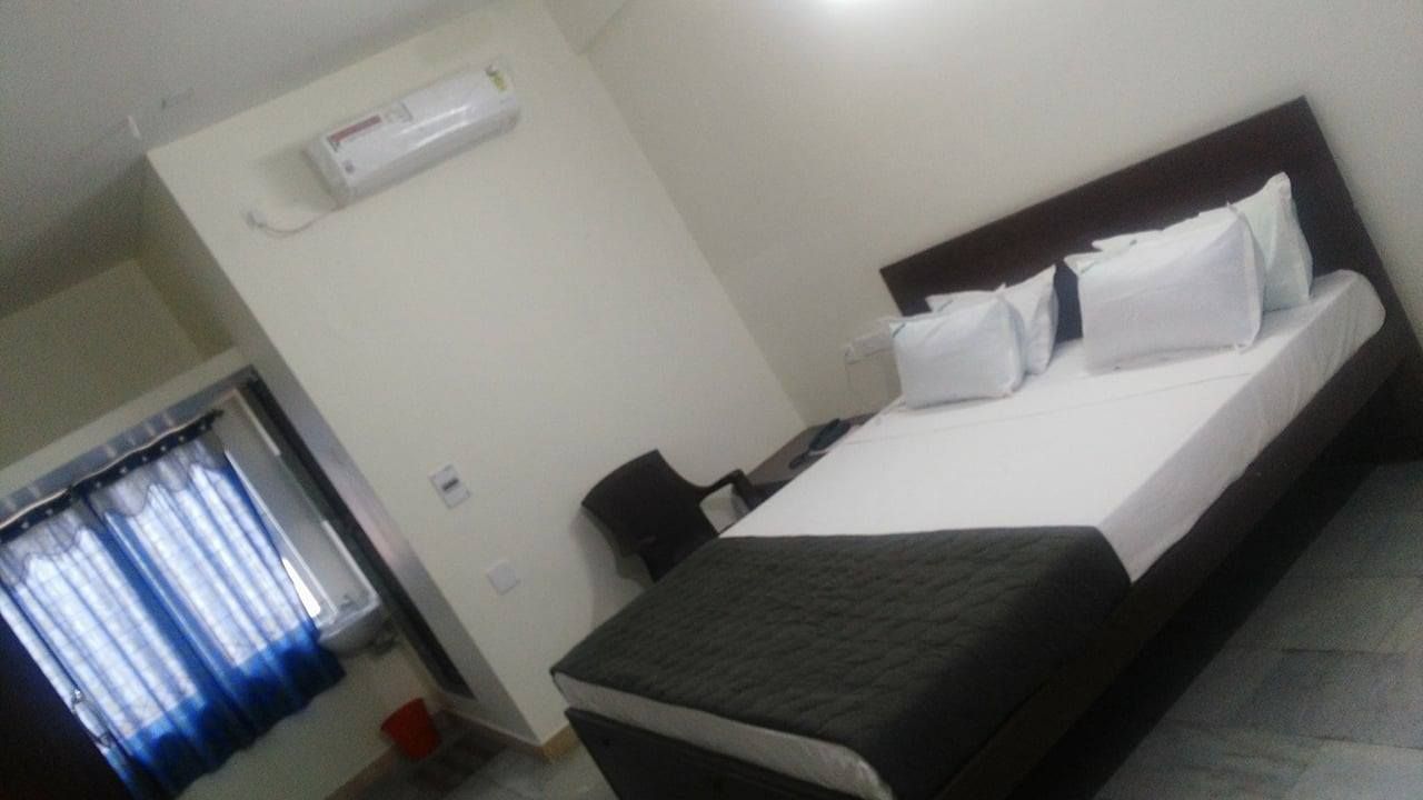 undefined Hotel Paradise Inn 5