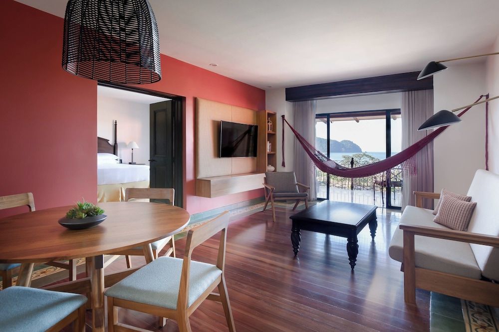 Suite, 1 Bedroom, Non Smoking (Ocean View)