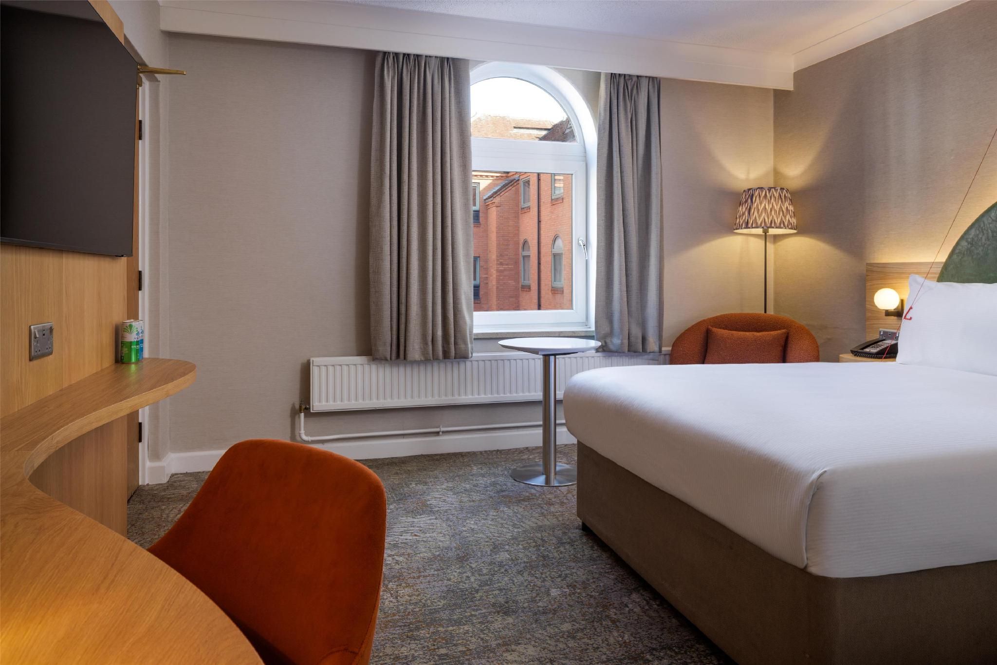 Accessible Double Bedroom Located Near Lift