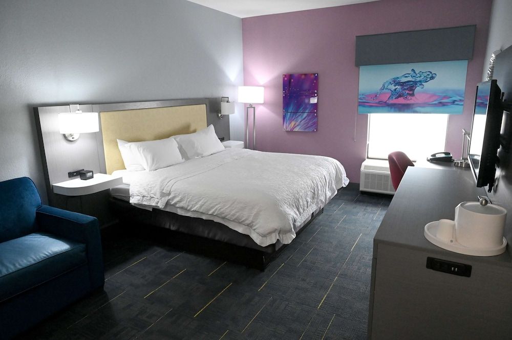 Room, 1 King Bed, Accessible, Bathtub