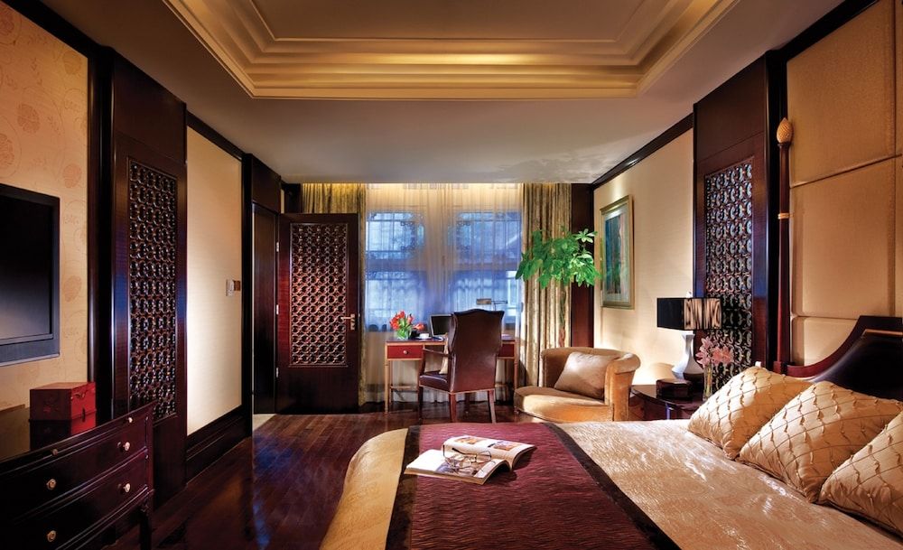 undefined Han's Royal Garden Hotel 3