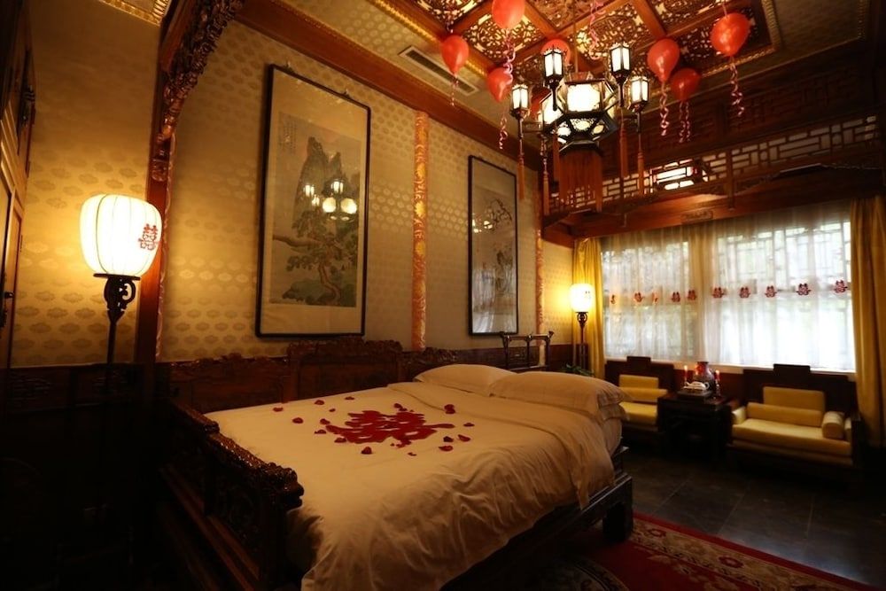 undefined Han's Royal Garden Hotel