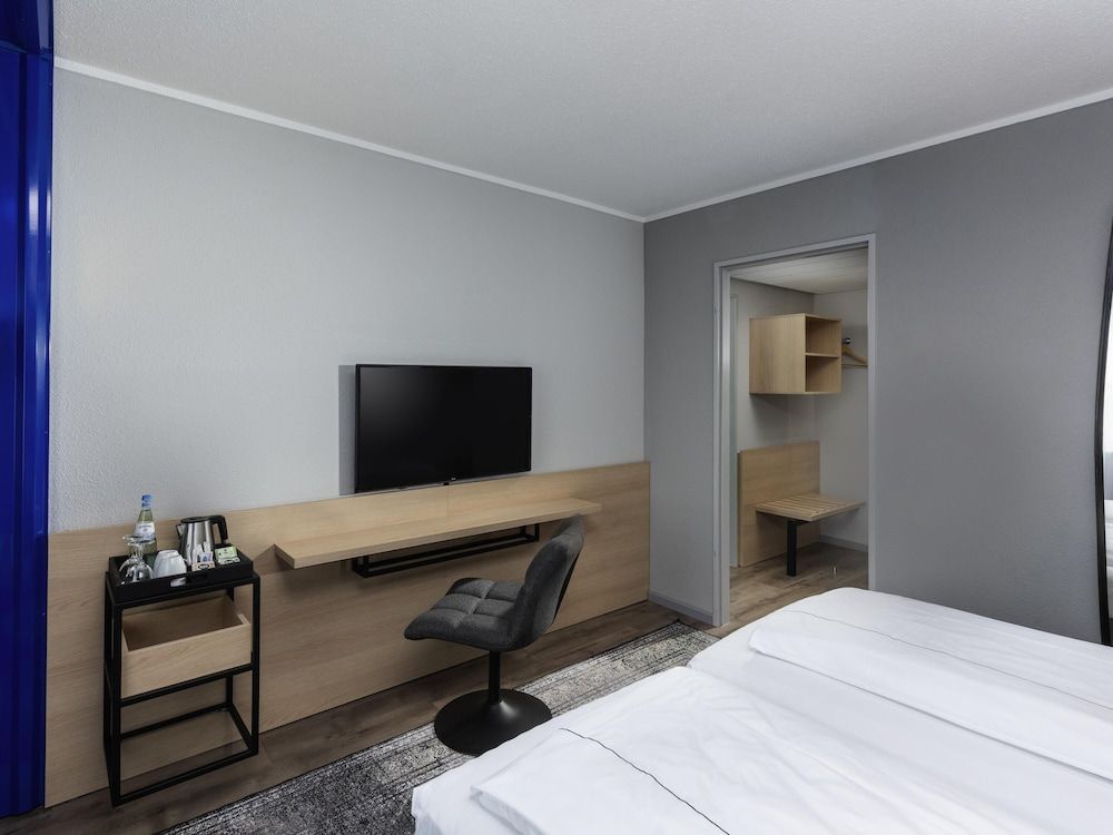 undefined ibis Styles Berlin Treptow 9