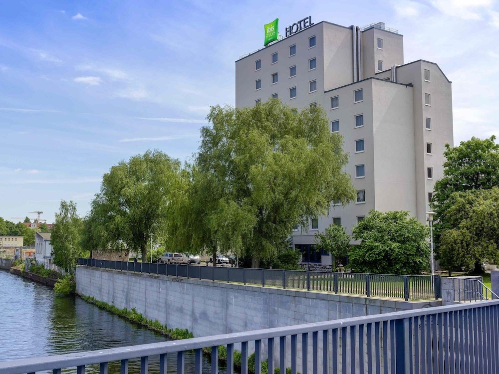 undefined ibis Styles Berlin Treptow 8