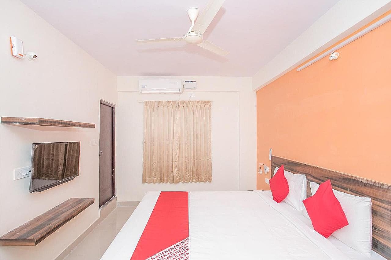 Hotel O PMR Hotel Classic Room 7