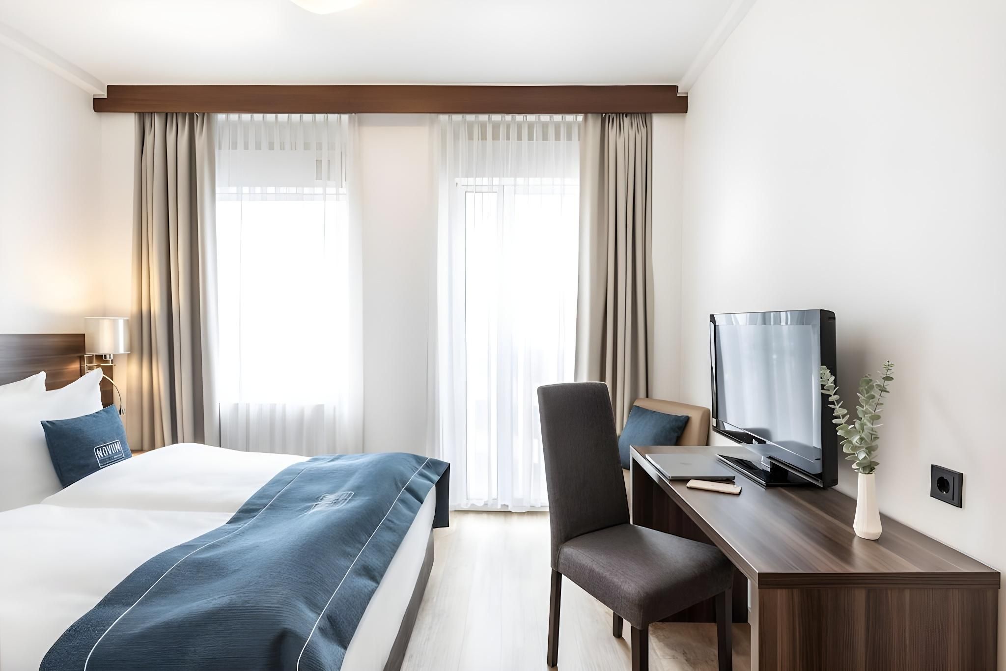 undefined Hotel Continental Frankfurt 10