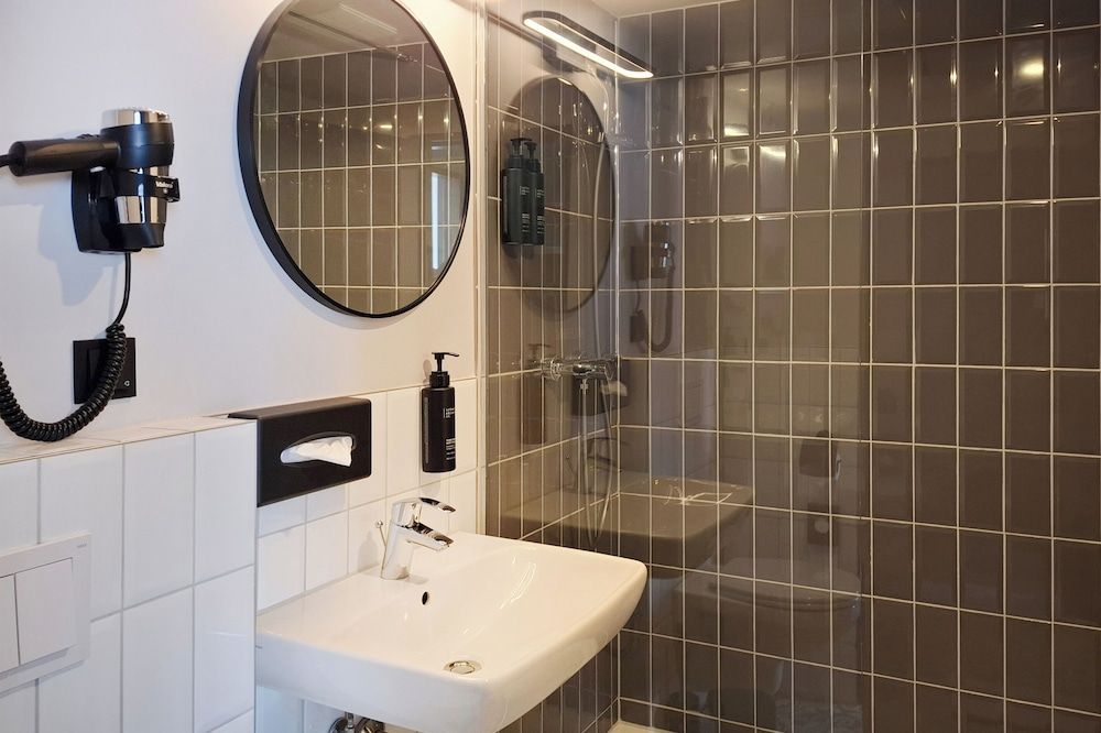undefined Hotel Continental Frankfurt 3