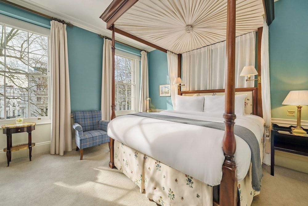 Suite, 1 King Bed (Roseate)