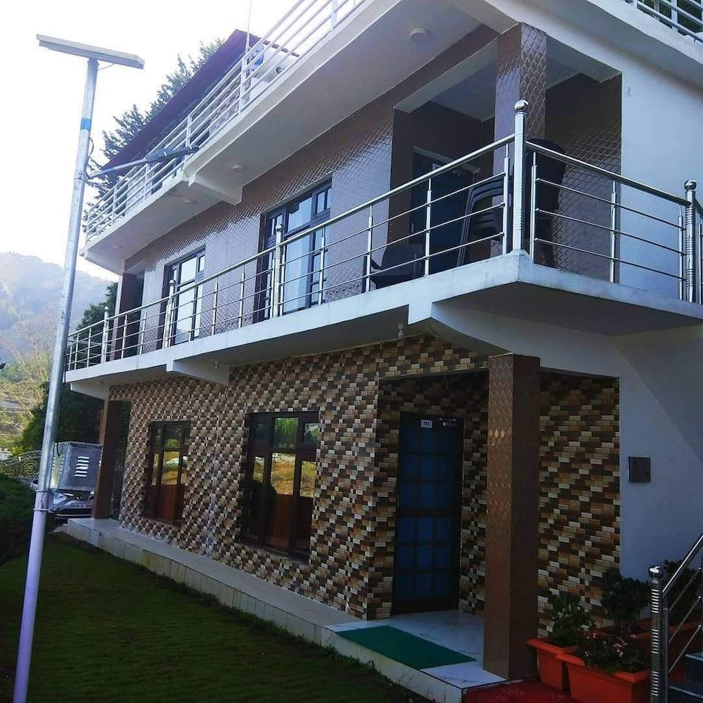 undefined Lake Pleasant Cottage 3