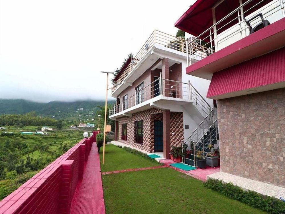 undefined Lake Pleasant Cottage