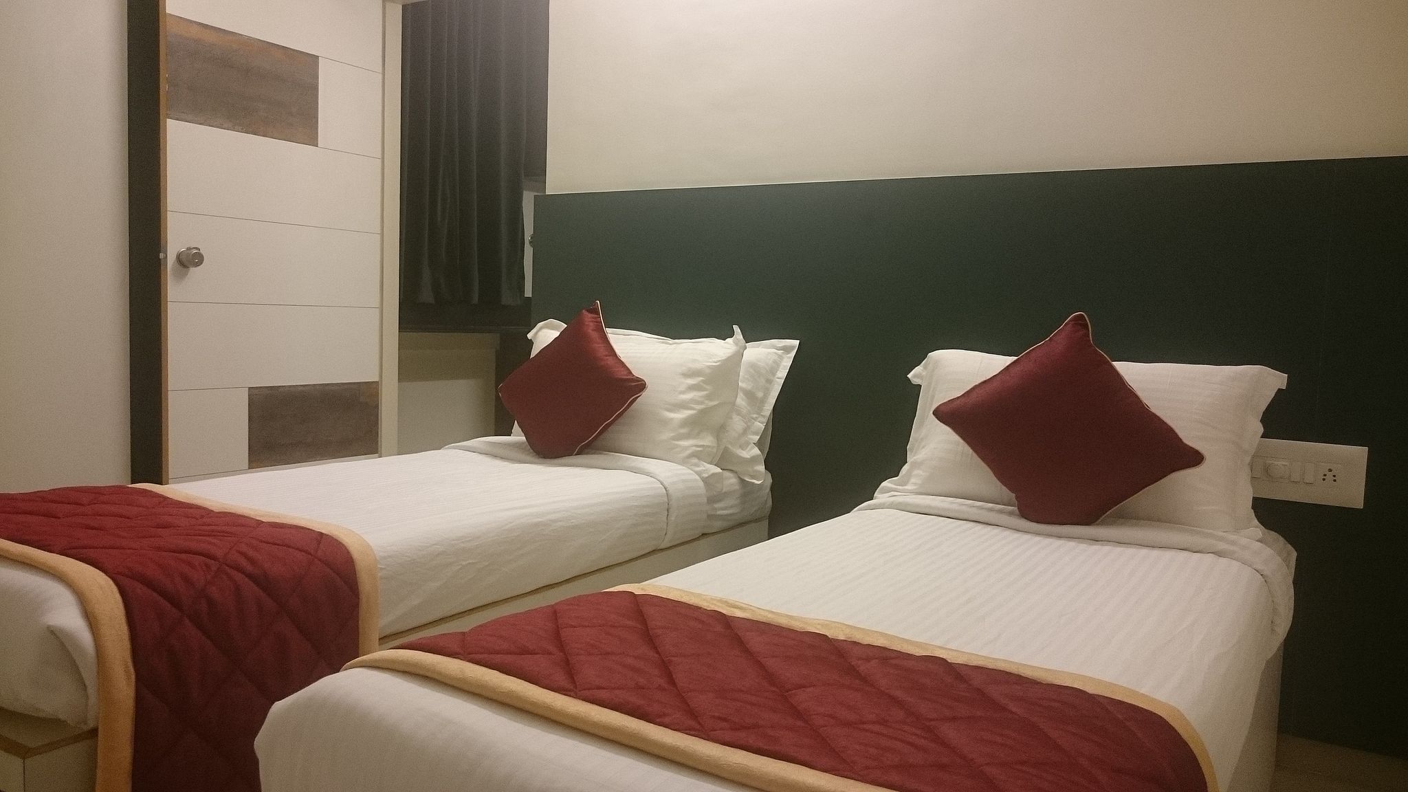 SAP Golden Grande Superior Suite 13