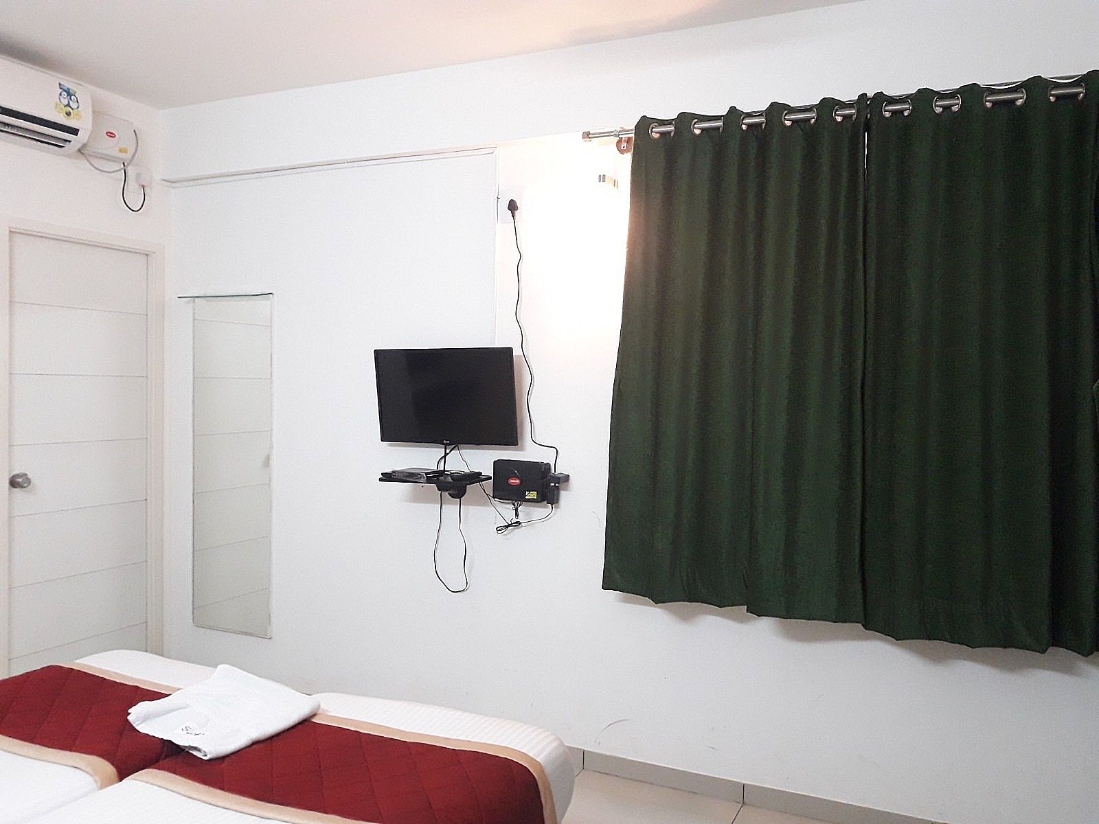 SAP Golden Grande Standard AC Room Twin Bed 3