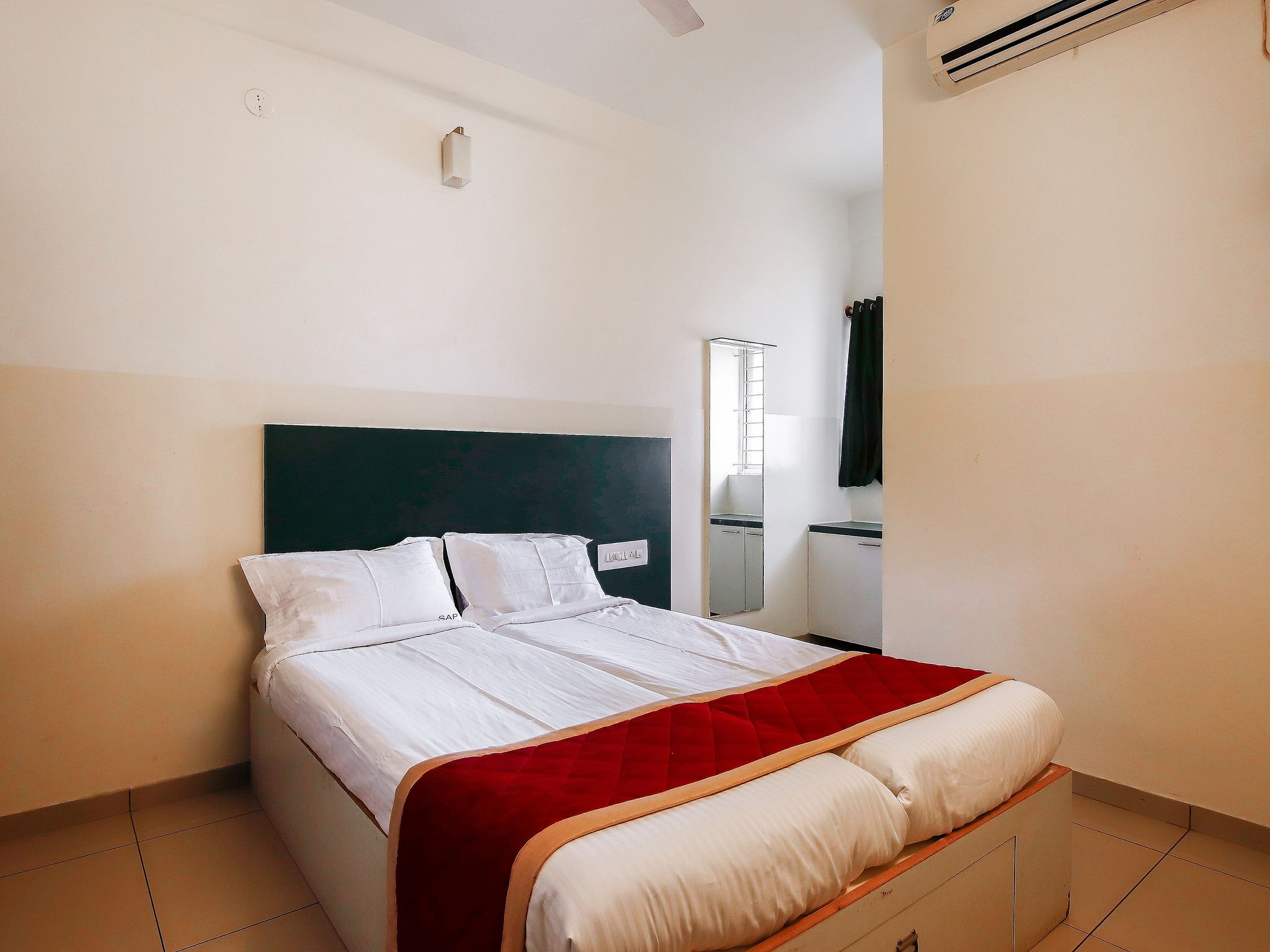 SAP Golden Grande Standard AC Room Twin Bed 4