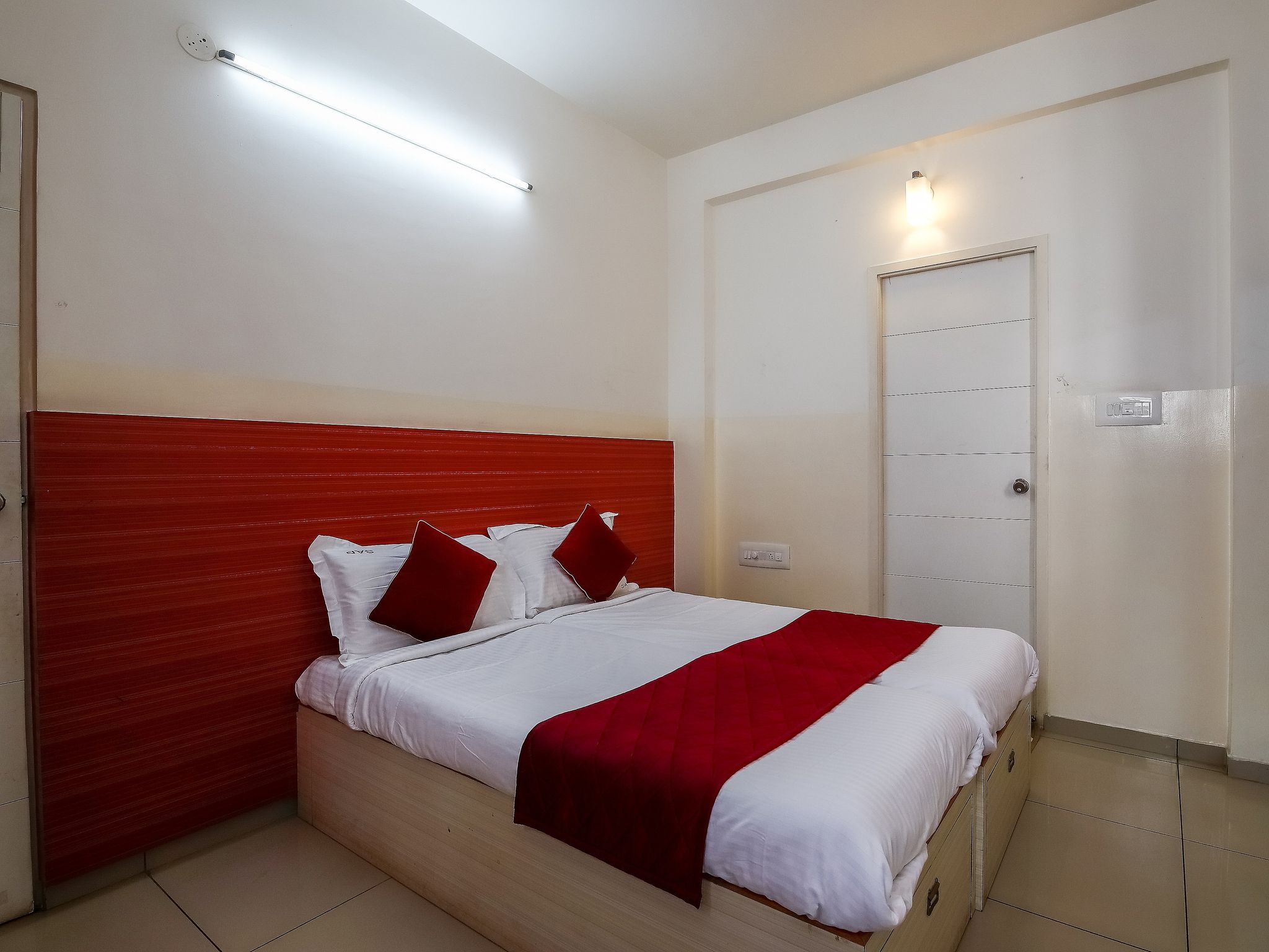 SAP Golden Grande Superior Suite 6