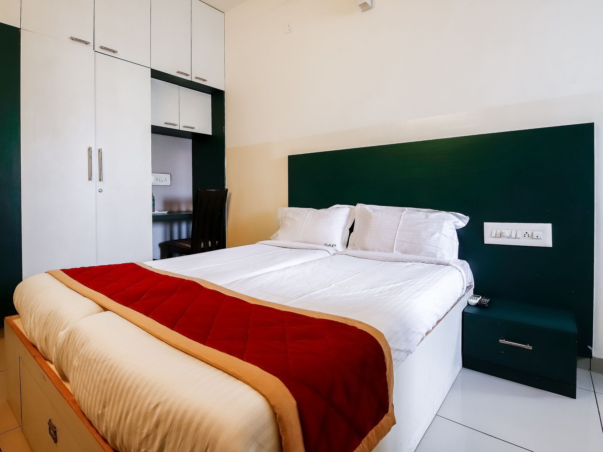 SAP Golden Grande Standard AC Room Twin Bed