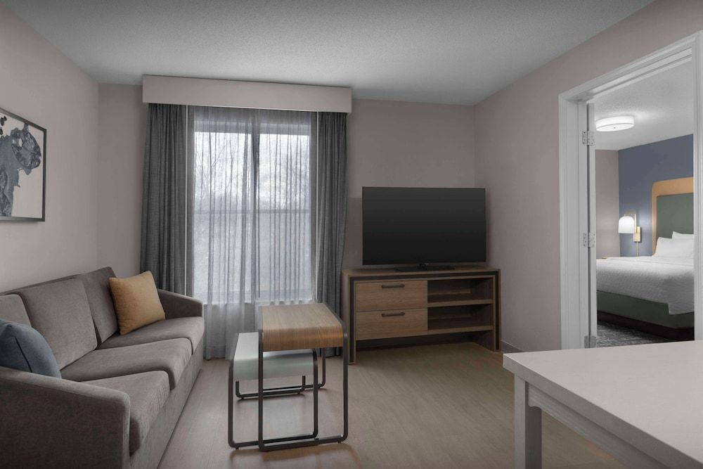 Suite, 1 King Bed, Accessible, Non Smoking (Roll-in Shower)