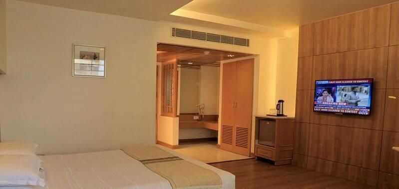 undefined Hotel Heritage Inn 10