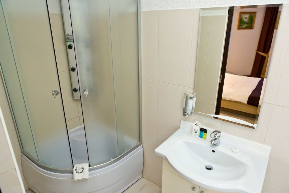 Hotel Olsi Standard Double Room 4