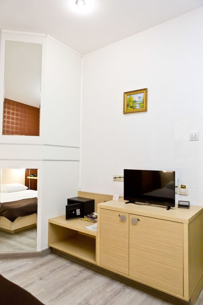 undefined Hotel Olsi 9