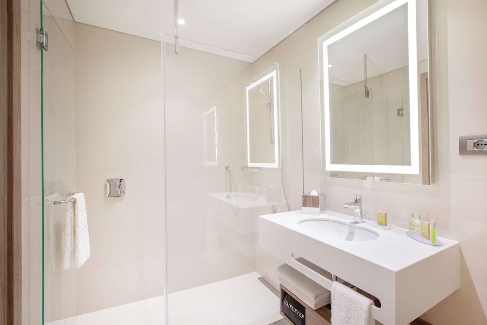 Hilton Garden Inn Tirana Twin Room 5