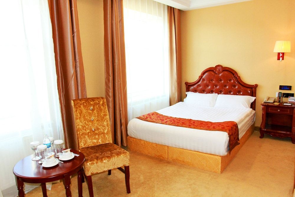 undefined Royal House Hotel 2 4