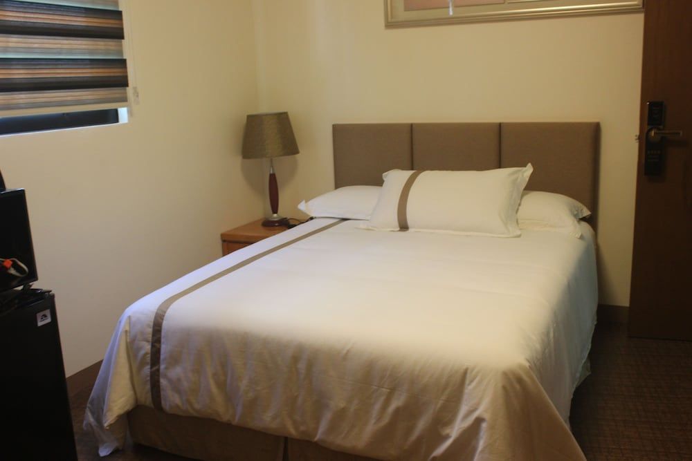 Saipan Beach Hotel Standard Room, 1 Queen Bed, Garden View