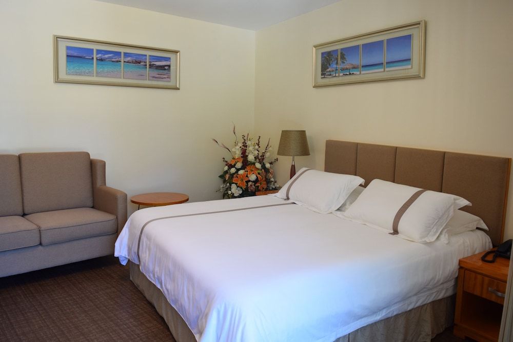 Saipan Beach Hotel Suite, Balcony, Ocean View 3