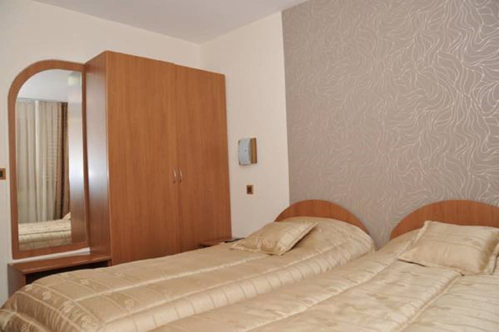 Hotel Kanet Standard Twin Room 2