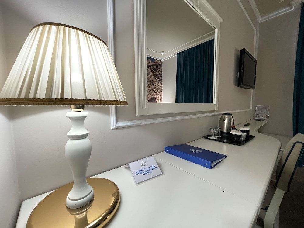 Adriatik Hotel, BW Premier Collection Comfort Room, 2 Twin Beds, Balcony, Partial Sea View 13