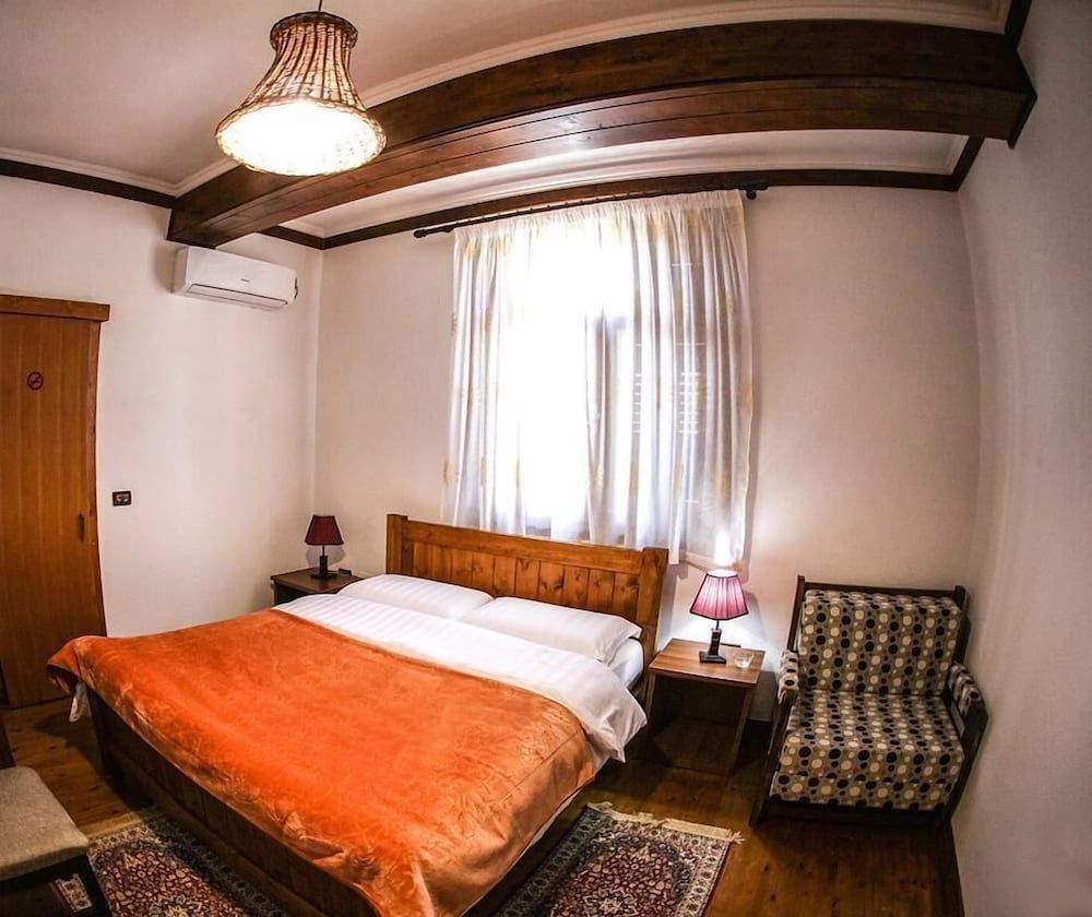 Hotel Bujtina e Bardhe Double Room 3