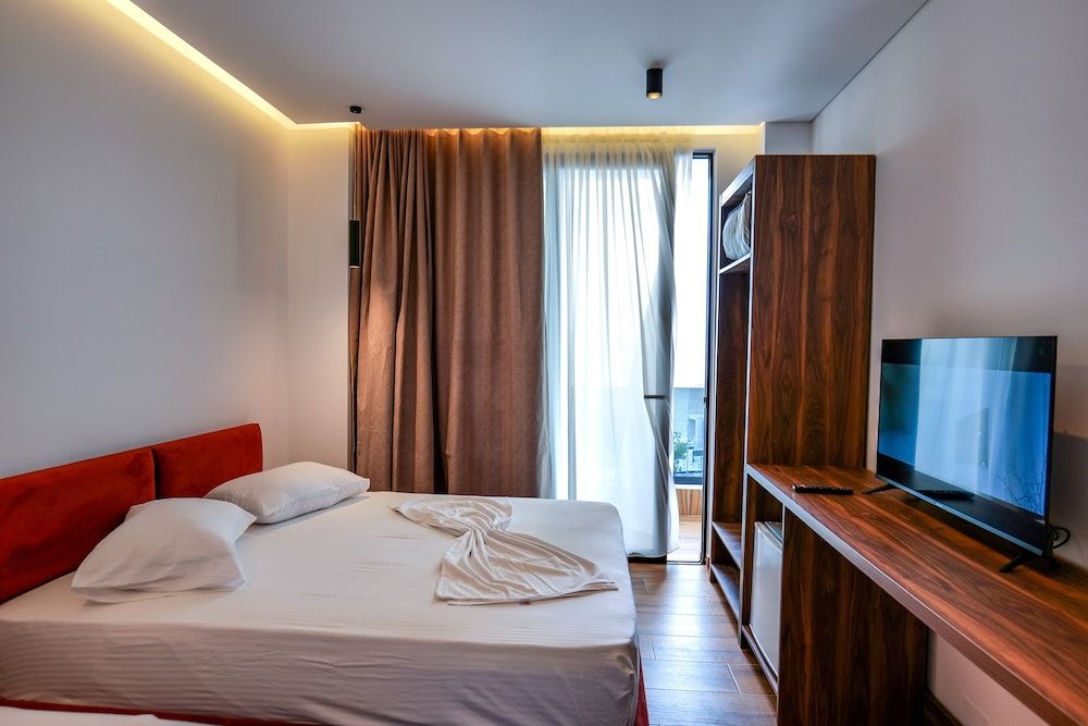 Hotel Havana Quadruple Room, Balcony 5