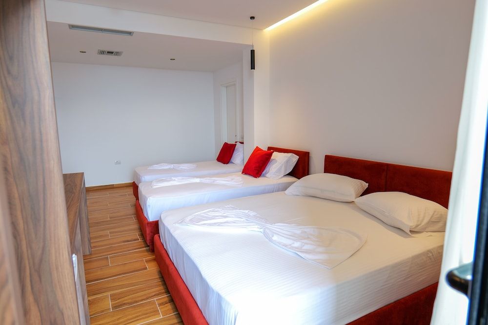 Hotel Havana Quadruple Room, Balcony 2