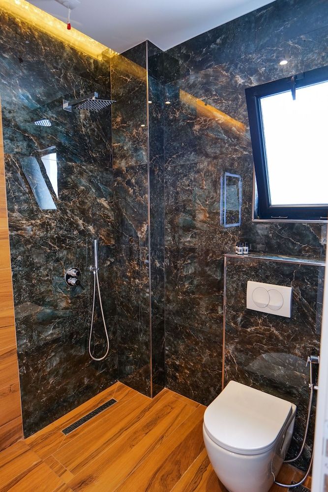 Hotel Havana Quadruple Room, Balcony 8