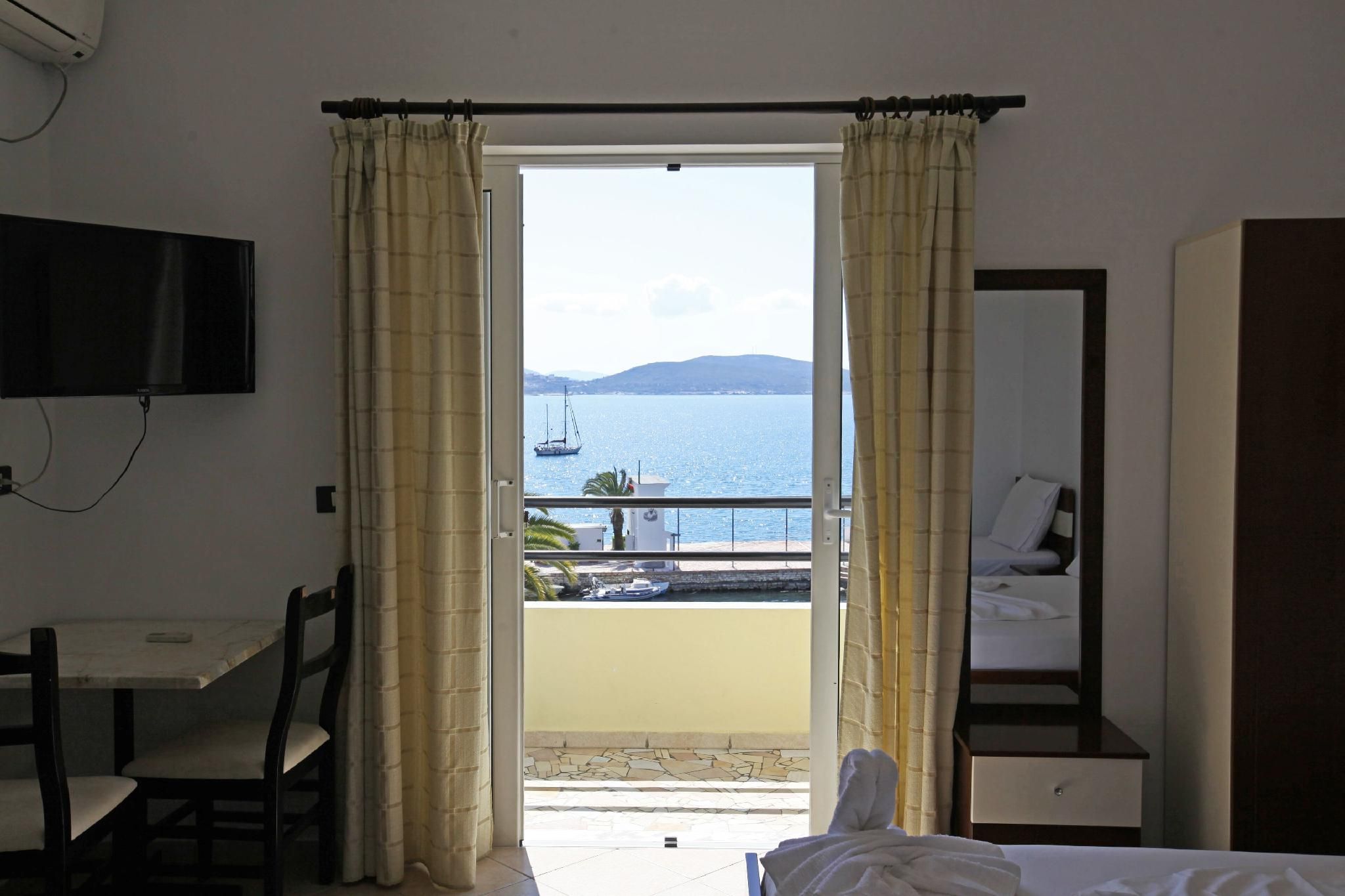 Quadruple Room with Sea View