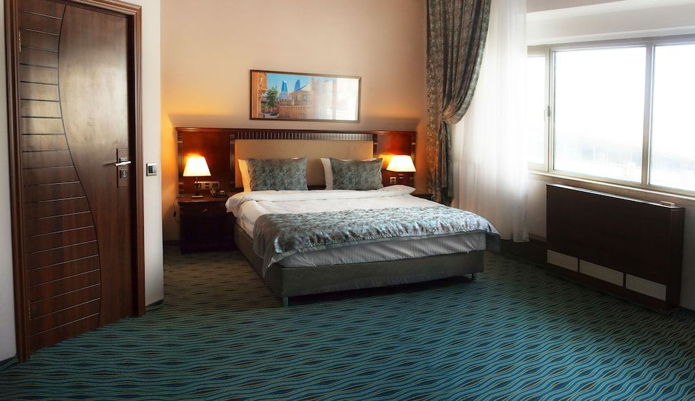 Deluxe Double Room, 1 King Bed, City View