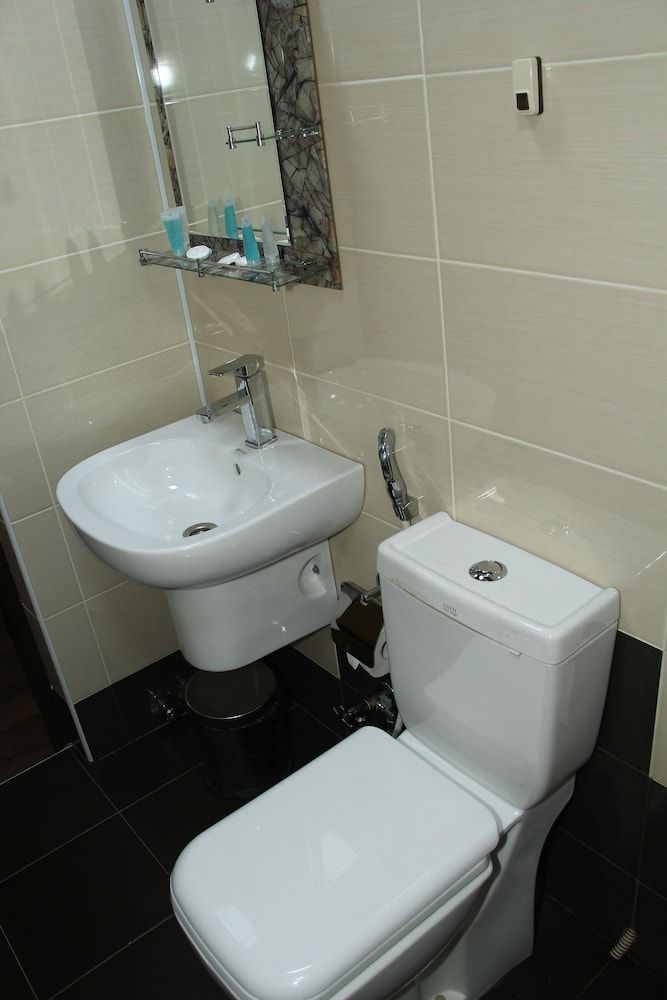 Standard Twin Room, 2 Twin Beds, Mountain View