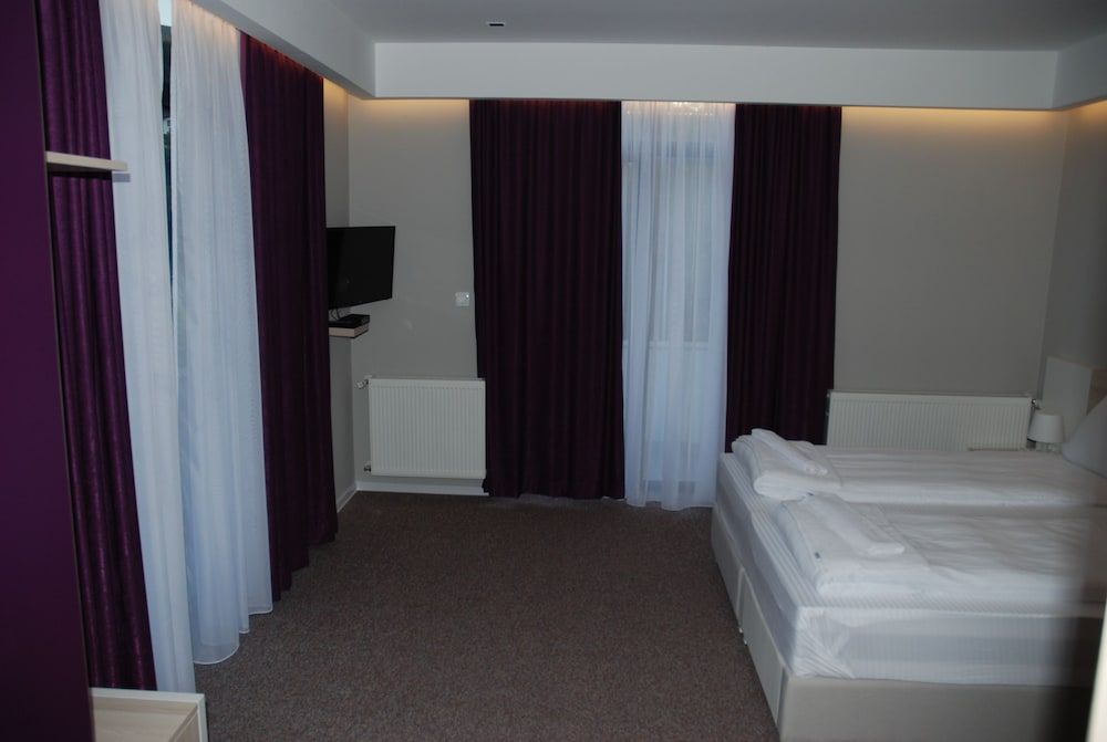 Superior Double or Twin Room, Balcony, River View