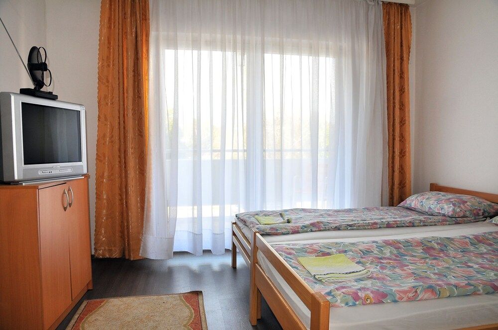 Triple Room, Shared Bathroom