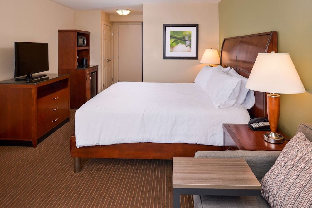 One King Bed, Accessible