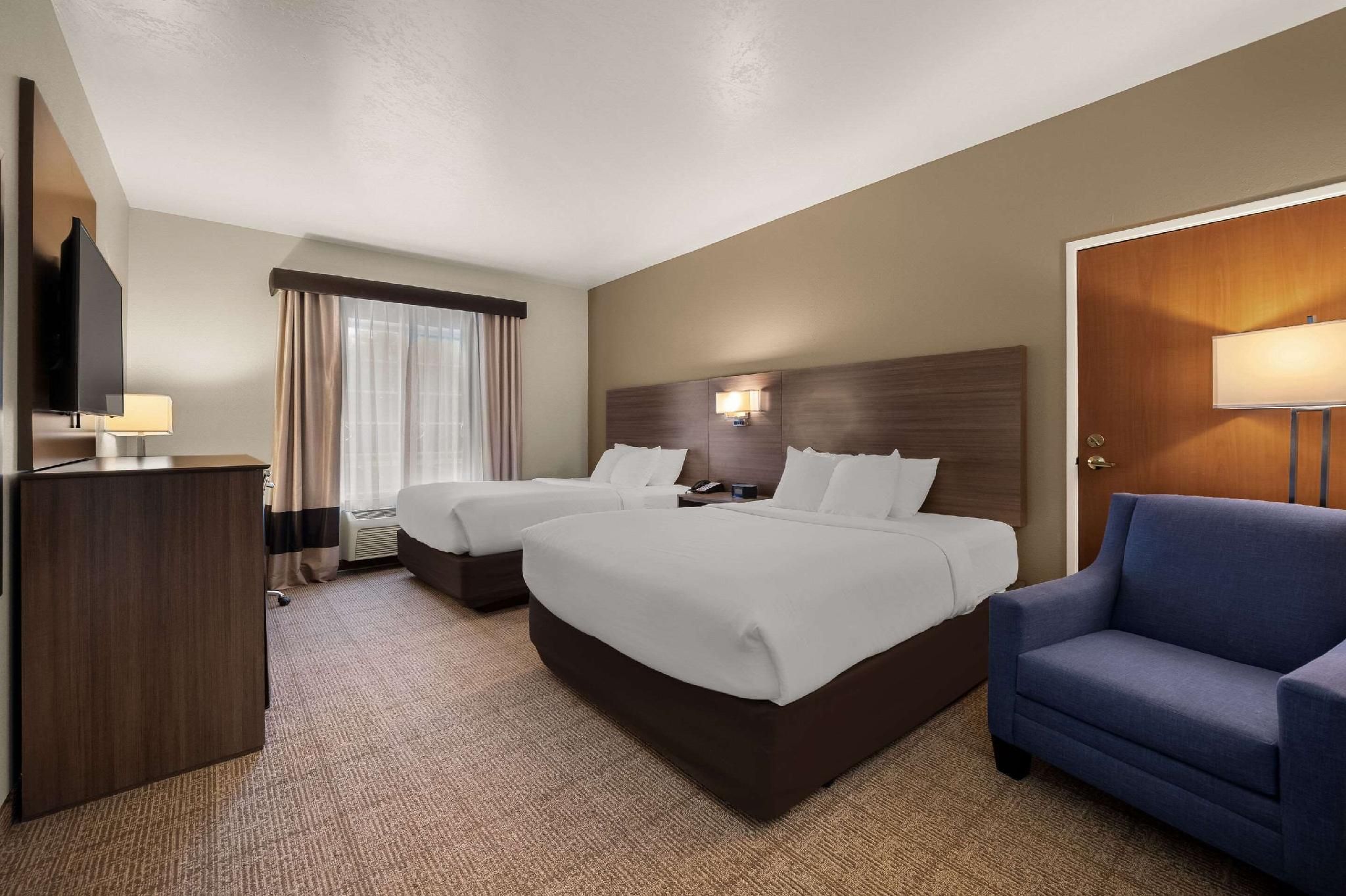 2 Queen Beds, Nonsmoking, Accessible