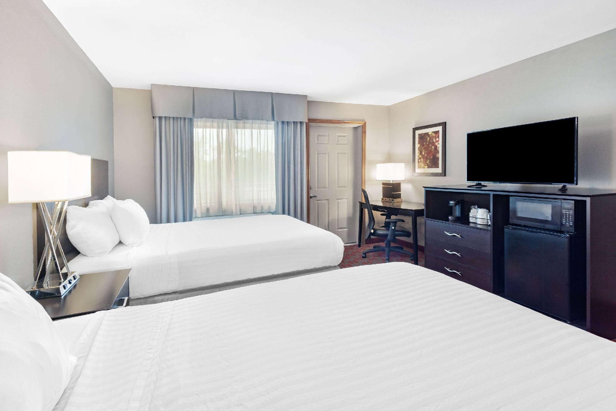 2 Queen Beds, Deluxe, Non-Smoking