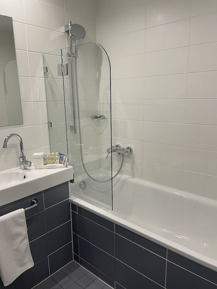 Bonhotel Family Quadruple Room, 1 King Bed with Sofa bed, Non Smoking, Balcony 5