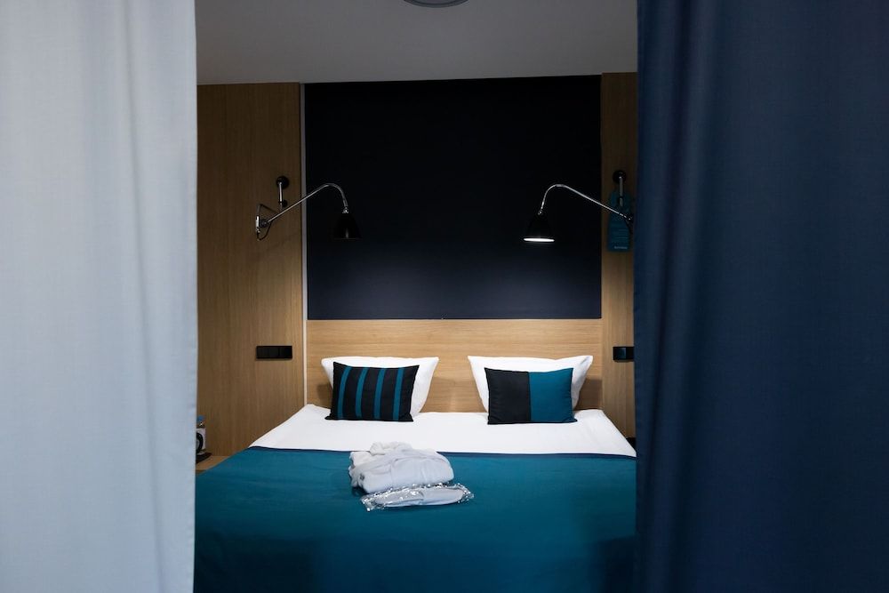 Bonhotel Family Quadruple Room, 1 King Bed with Sofa bed, Non Smoking, Balcony