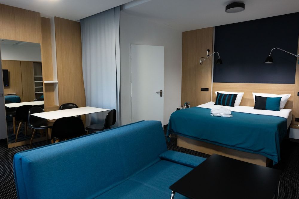 Bonhotel Family Quadruple Room, 1 King Bed with Sofa bed, Non Smoking, Balcony 7