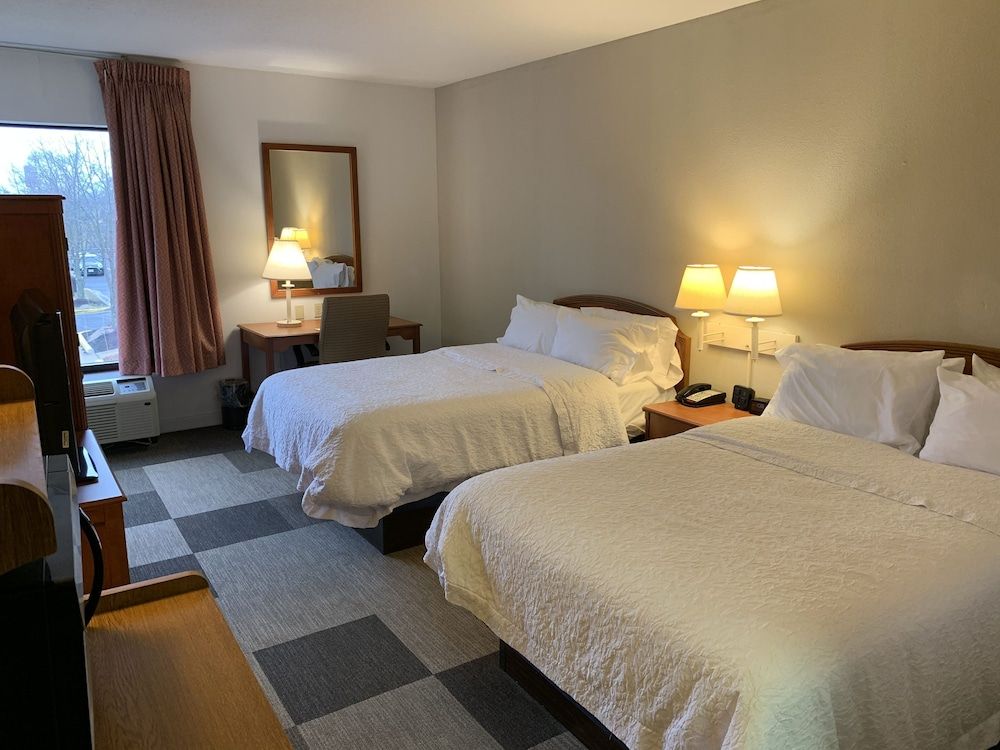 Room, 2 Queen Beds, Non Smoking