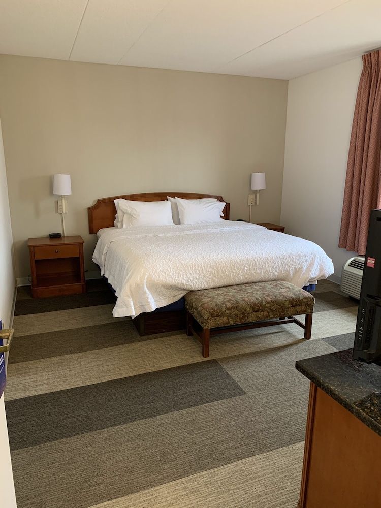 Suite, 1 King Bed with Sofa bed, Accessible, Non Smoking