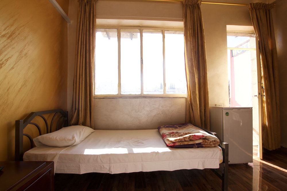 undefined Sun Rise Hotel 8