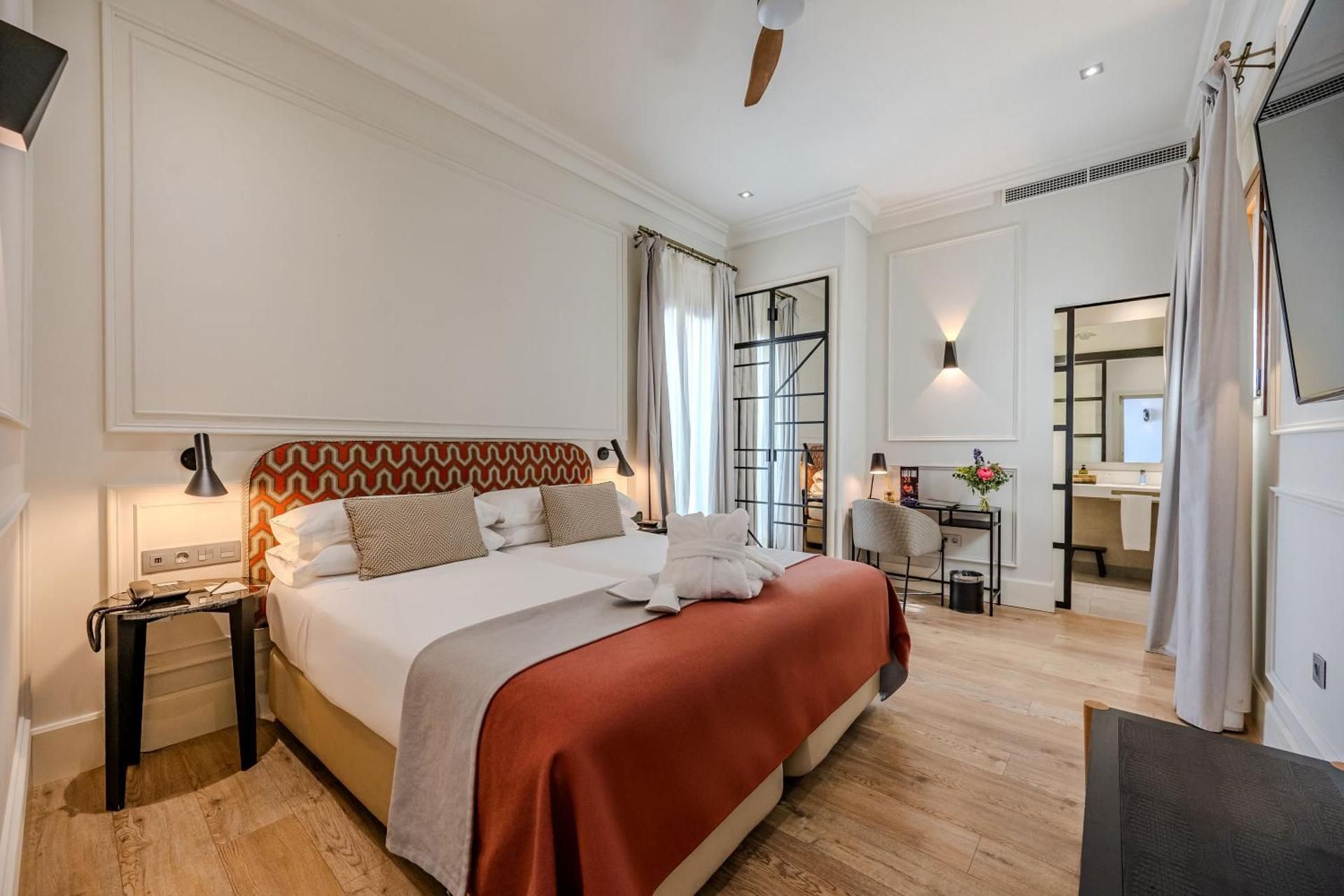 undefined Casa Romana Boutique 2